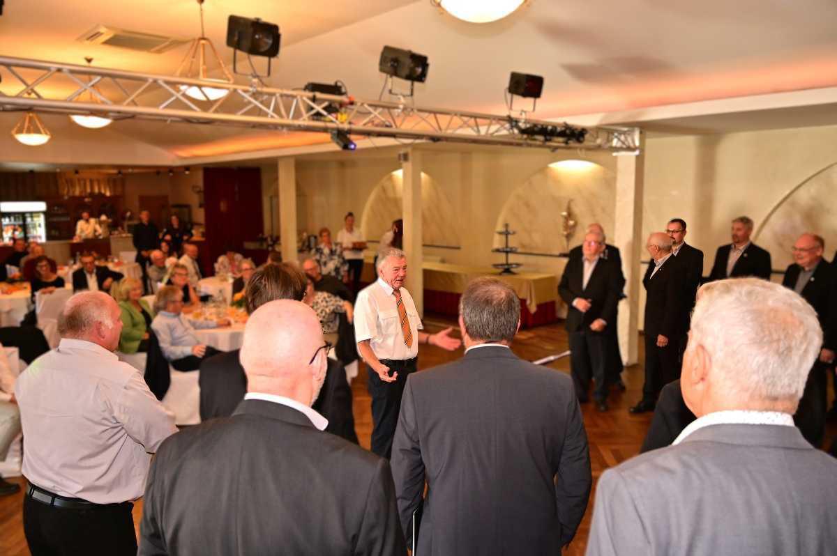 Ständchen des MGV Seershausen zum 80. Geburtstag von Gerd Hoffmann