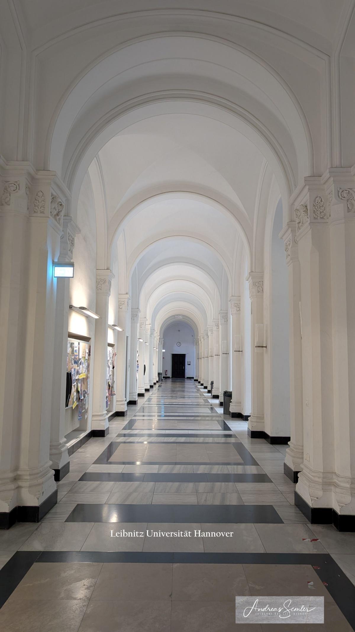 Neue Fotos vom "Forum für Fotografie" Neue Fotos vom "Forum für Fotografie"