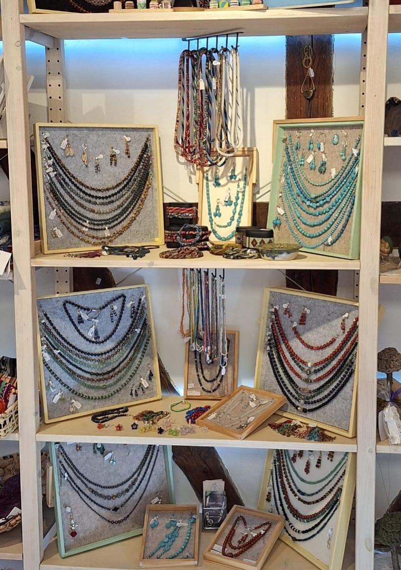 UNSAhof: Handgefertigter Perlenschmuck von Renate UNSAhof: Handgefertigter Perlenschmuck von Renate