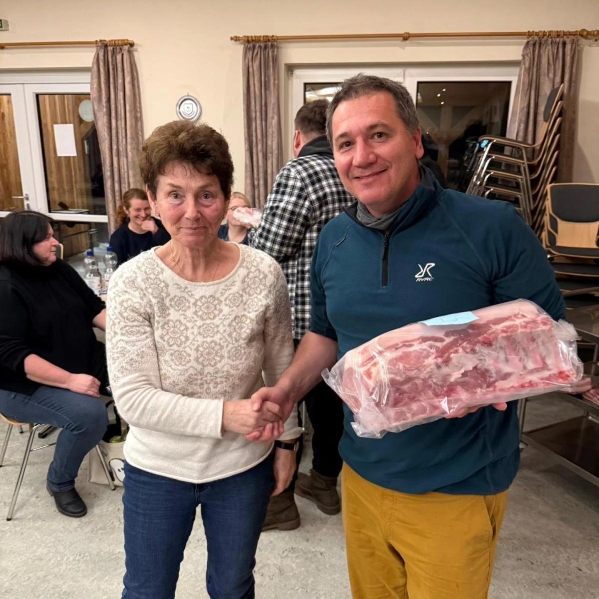 Sv Volkse/Dalldorf zockt trotz Winterwetter: Über 50 Teilnehmende beim Skat- & Knobelturnier – heiße Duelle um die Fleischpreise