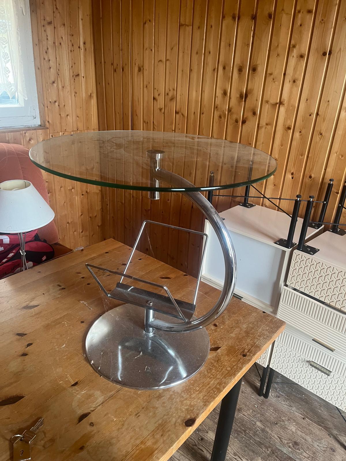 Div. Möbel kostenlos abzugeben