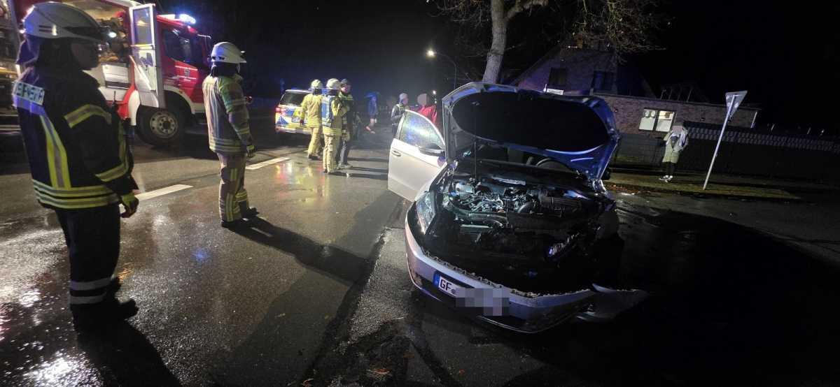 Vier Verletzte bei Autounfall in Hillerse