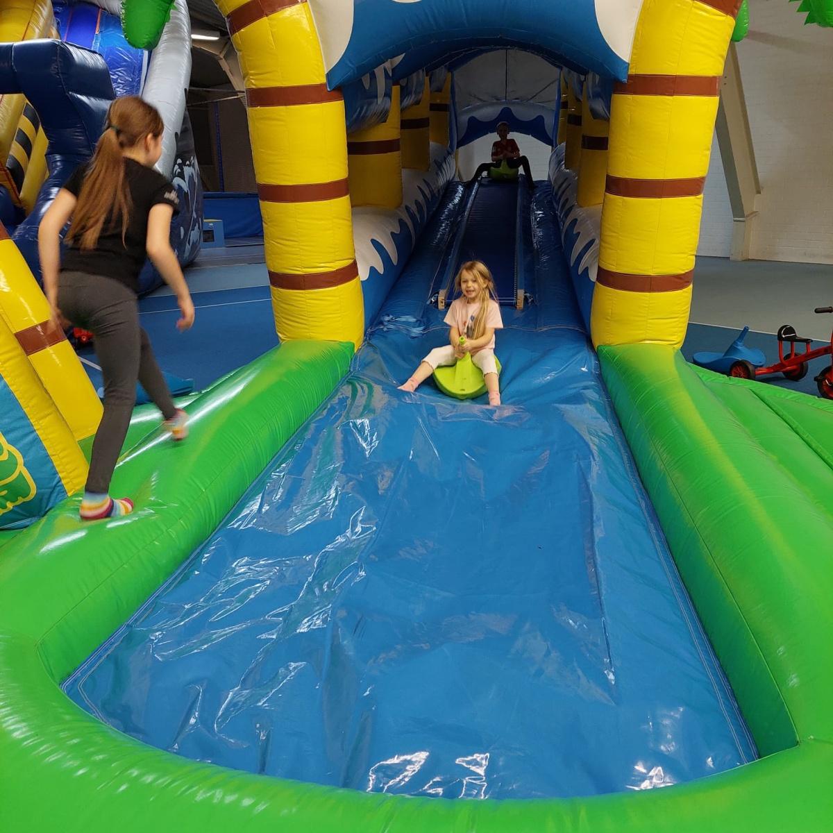 Die Feuersternchen Seershausen wünschen allen ein frohes und besinnliches Weihnachtsfest und einen guten Start ins neue Jahr. 