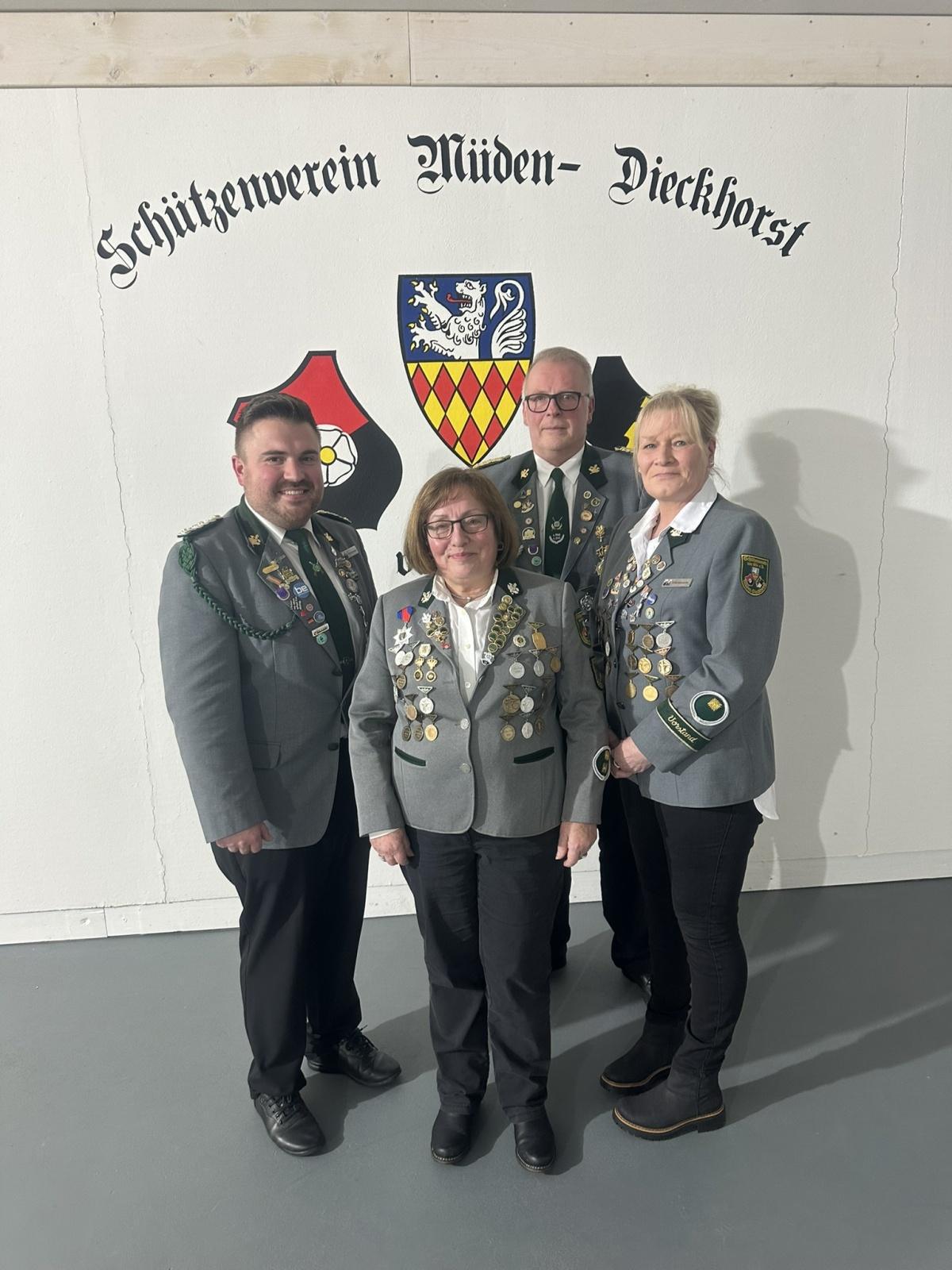 Schützenverein Müden-Dieckhorst - Wenn der König zum 2. Vorsitzenden wird oder Kai hat jetzt frei Schützenverein Müden-Dieckhorst - Wenn der König zum 2. Vorsitzenden wird oder Kai hat jetzt frei