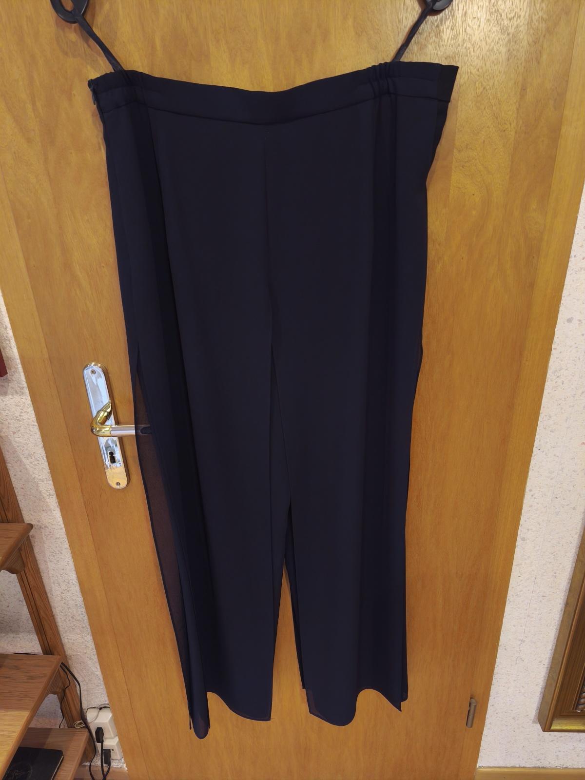 Div. Abendbekleidung zu verkaufen