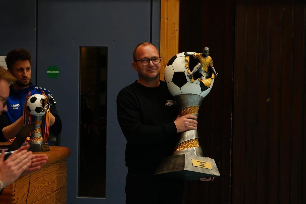 Budenzauber in Meinersen begeistert 250 Fans: MF Göttingen holt den Wanderpokal, JFV Kickers-Juniorinnen stark auf Platz 2