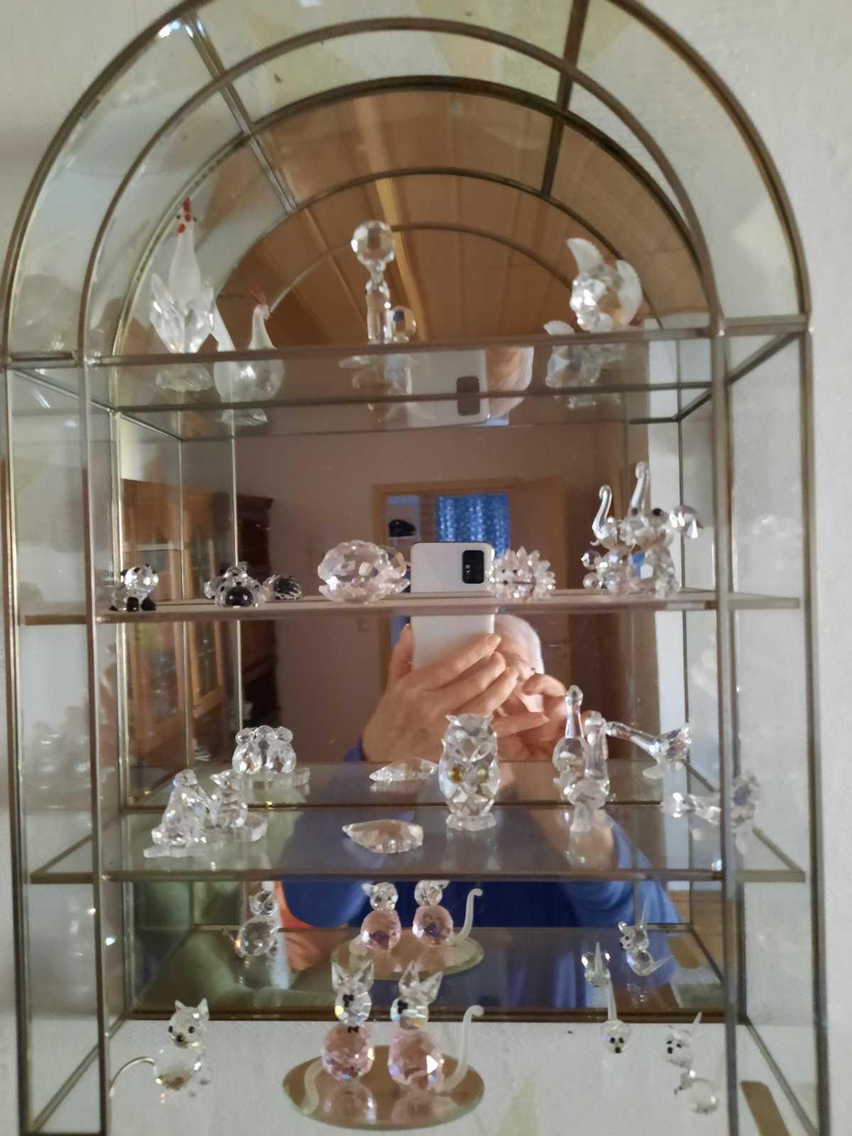 Glasfiguren und passender Glassetzkasten zu verkaufen Glasfiguren und passender Glassetzkasten zu verkaufen