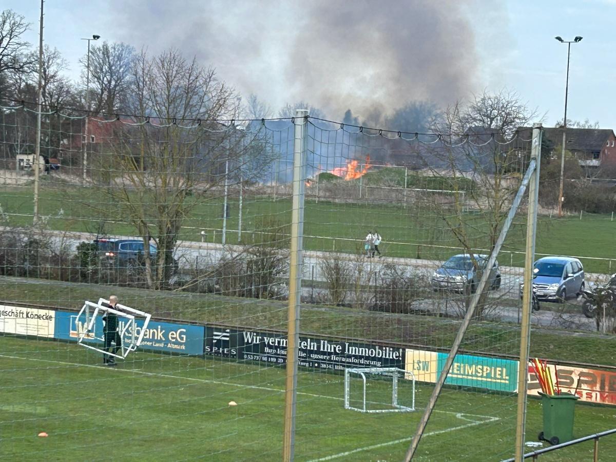 Flächenbrand in Meinersen am Karfreitag schnell unter Kontrolle gebracht