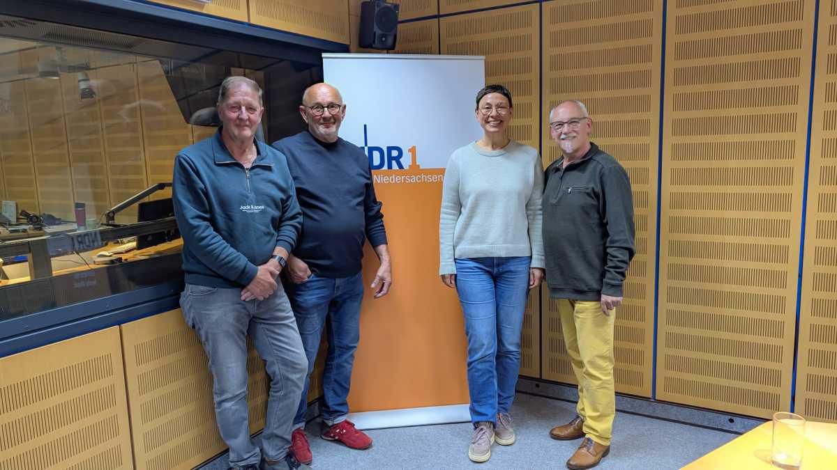 Zu Gast in der NDR-Plattenkiste: Forum für Fotografie blickt hinter die Kulissen in Hannover Zu Gast in der NDR-Plattenkiste: Forum für Fotografie blickt hinter die Kulissen in Hannover