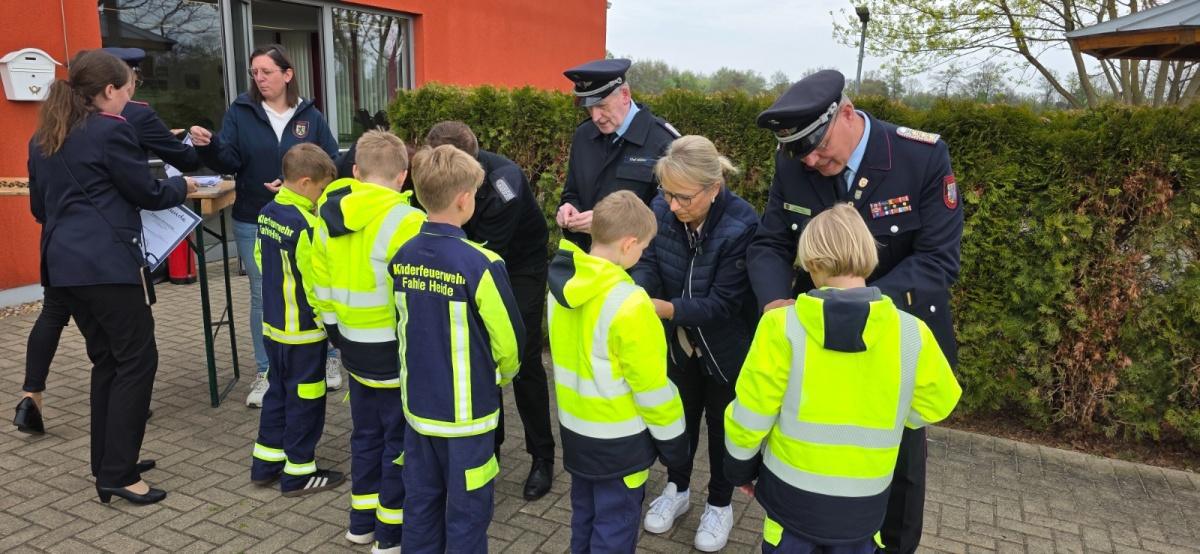 65 Kinder meistern Brandfloh-Abnahme in Müden