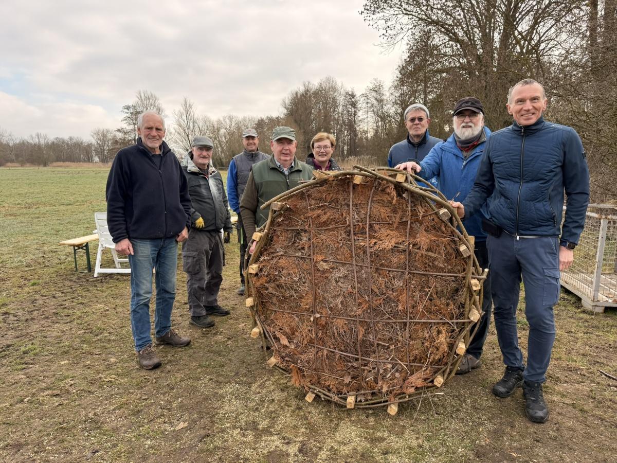 Neues Storchennest in der Gemarkung Seershausen – gelebte Tradition, moderner Naturschutz und ein starkes Zeichen für Dorfgemeinschaft