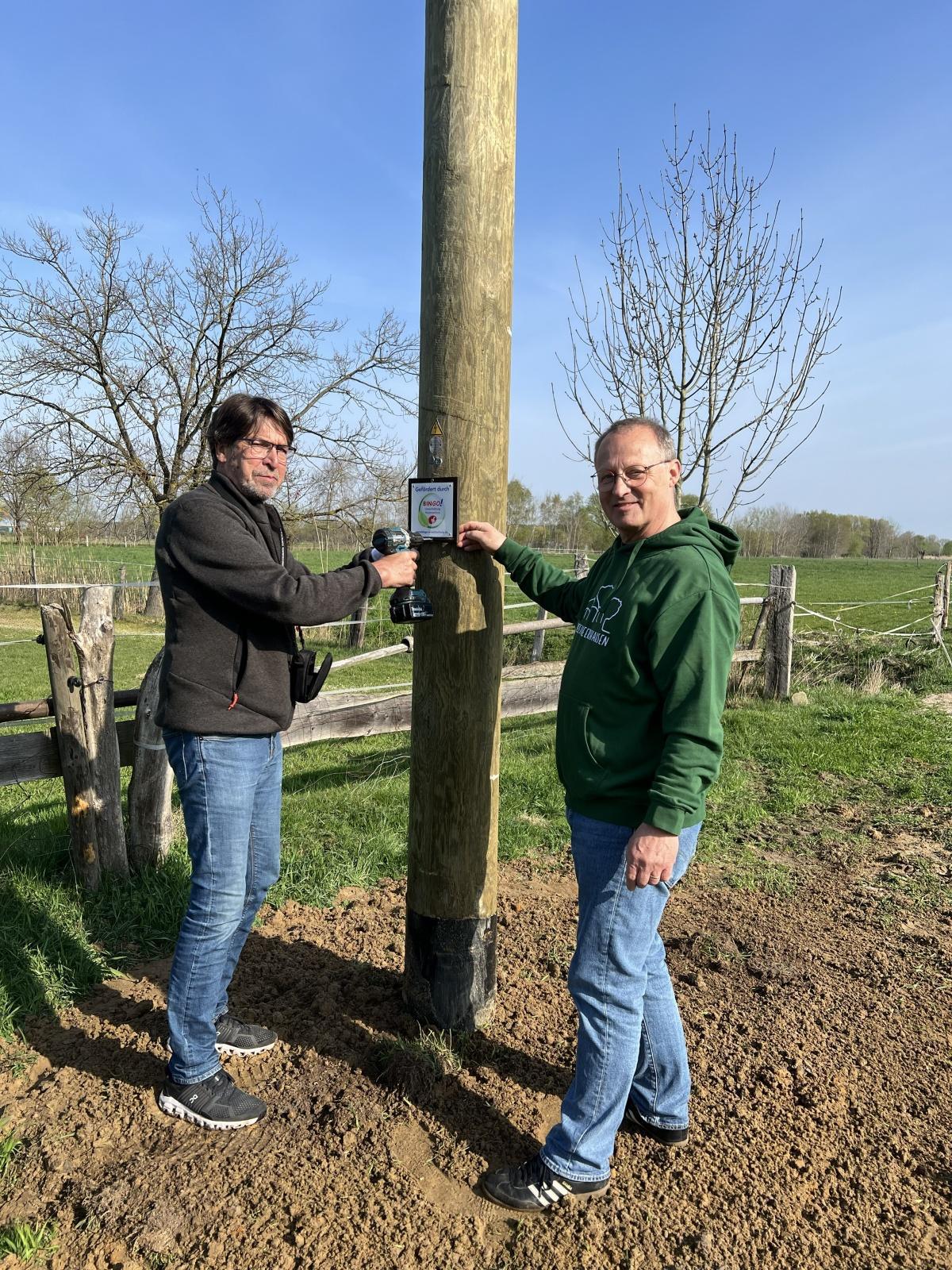 Neues Storchennest in der Gemarkung Seershausen – gelebte Tradition, moderner Naturschutz und ein starkes Zeichen für Dorfgemeinschaft