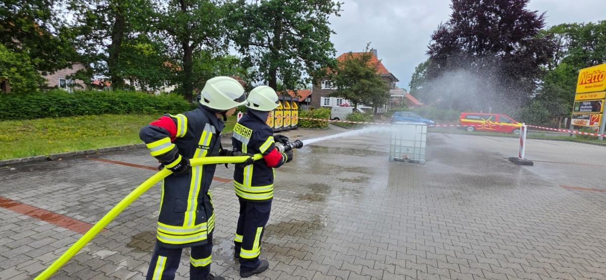 Feuerwehren der Samtgemeinde Meinersen zeigen beim Leistungsvergleich ihr Können Feuerwehren der Samtgemeinde Meinersen zeigen beim Leistungsvergleich ihr Können