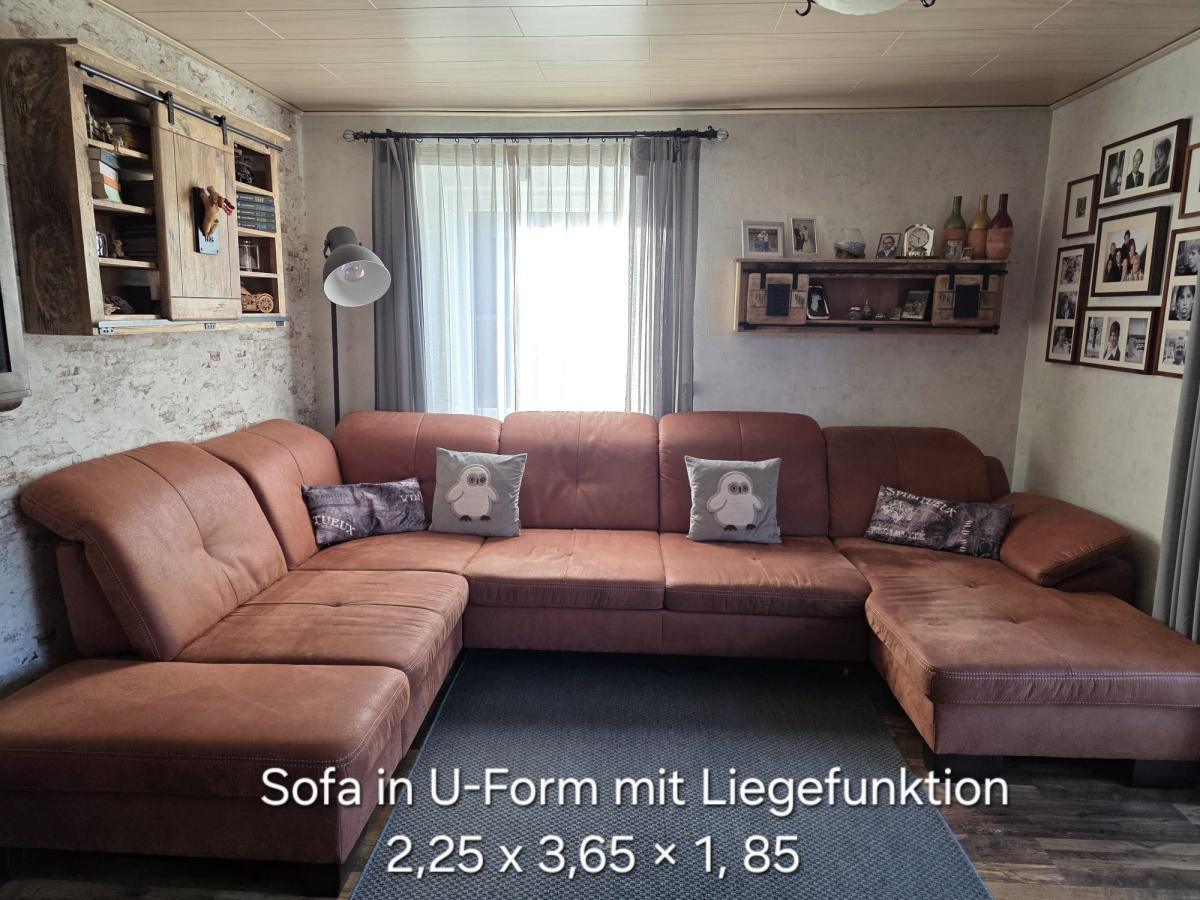 Großes Sofa mit vielen Funktionen zu verkaufen Großes Sofa mit vielen Funktionen zu verkaufen