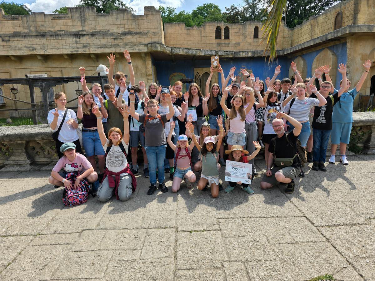 „Minidrachenland“ ausgezeichnet: Naturkundliche Arbeitsgemeinschaften des Sibylla-Merian-Gymnasiums gewinnen 2. Platz beim ZAP! 2026