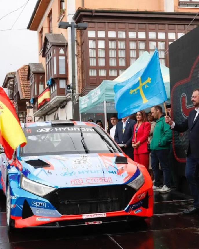 El presidente del Principado destaca la importancia deportiva del Rally Villa de Llanes El presidente del Principado destaca la importancia deportiva del Rally Villa de Llanes