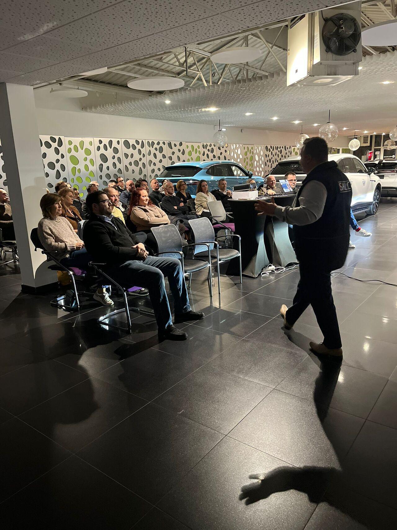 WhatsApp Image 2025-11-06 à 12.37.48_f9ec75e7