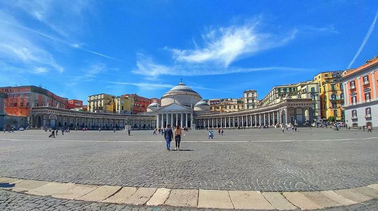 Naples Walking Tour + Street Food and Market