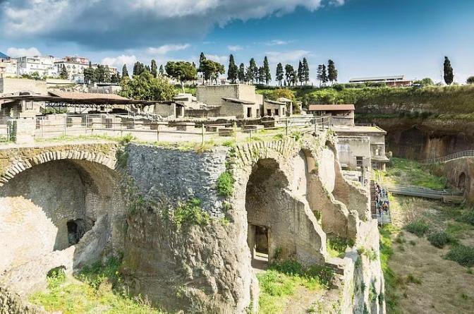 Desde Nápoles - Visita de Pompeya y Herculano con guía panorámica sobre el Vesubio