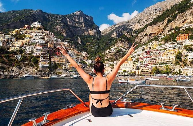 Paseo en barco por Amalfi desde Sorrento con excursión a Positano