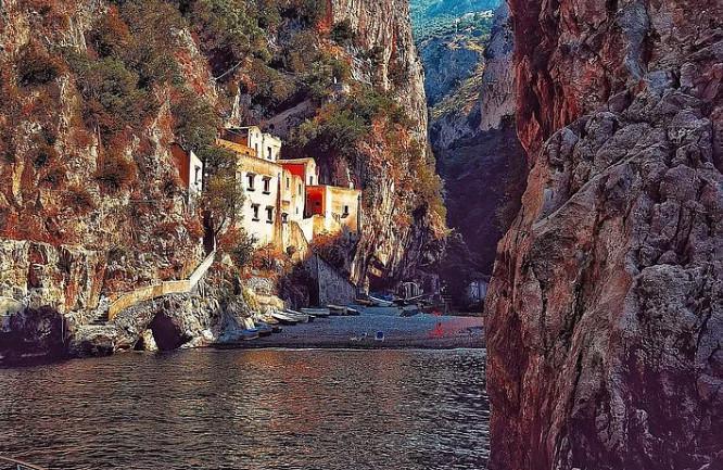 Costa de Amalfi: medio día en barco con aperitivo