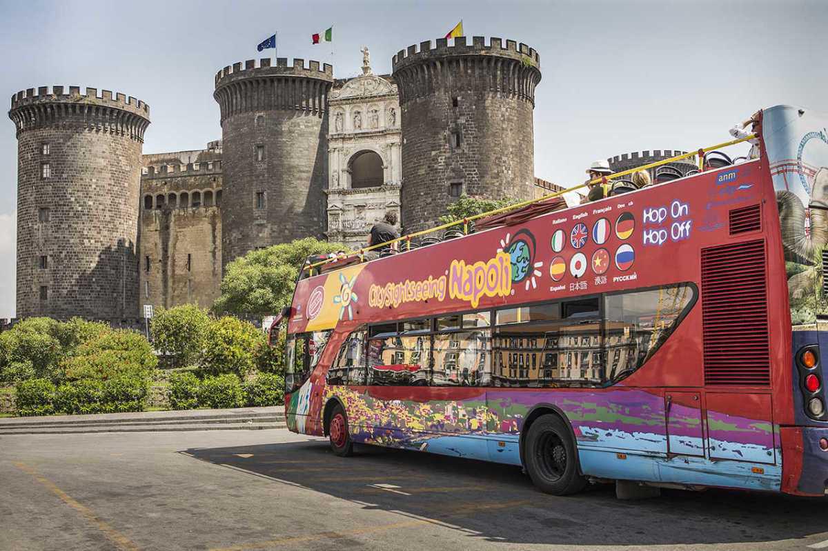 Visite de Naples en bus à arrêts multiples