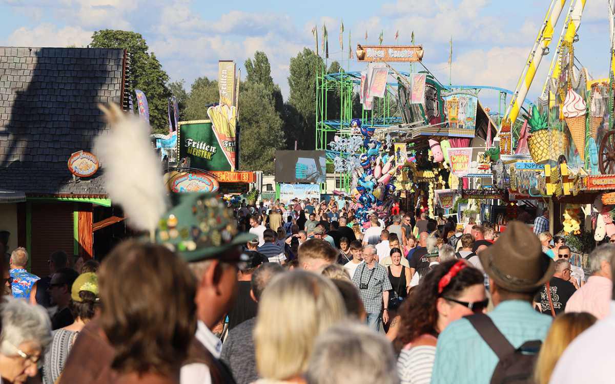 Rudolstadt feiert erfolgreichen Auftakt des 302. Rudolstädter Vogelschießens