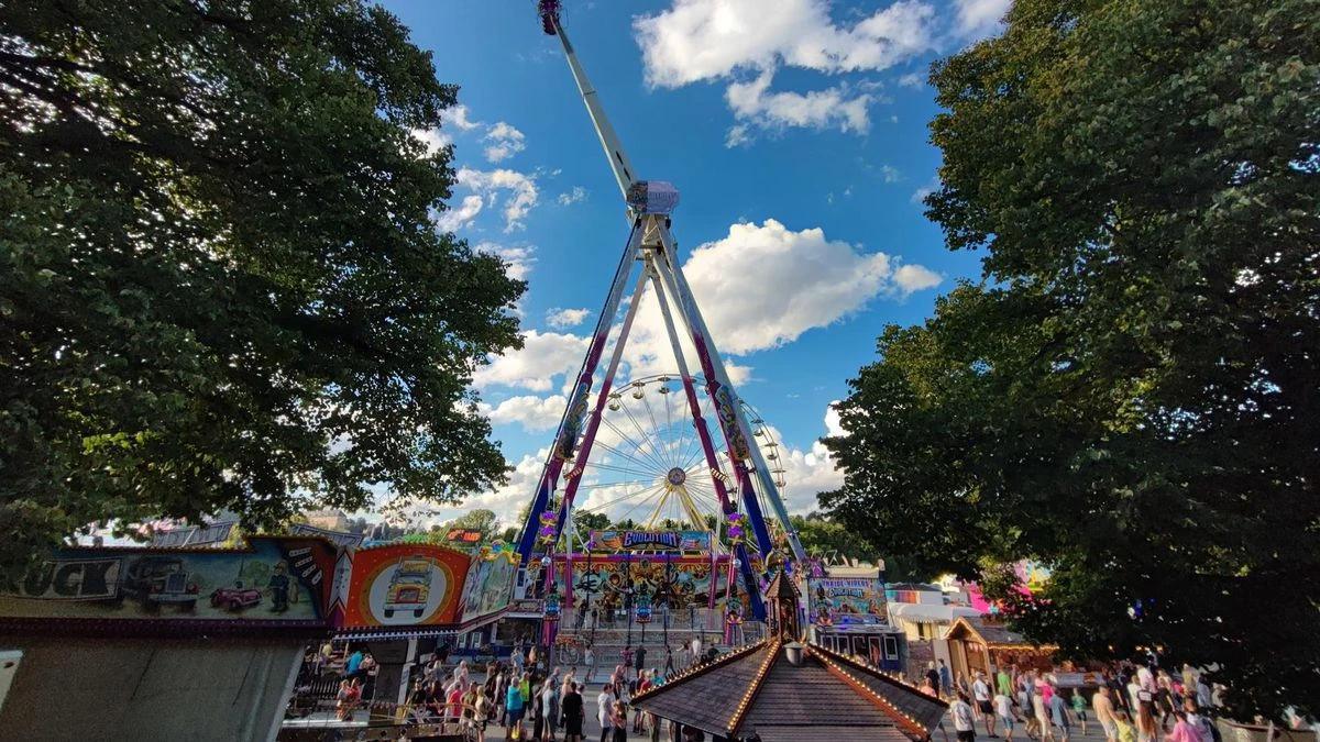 Rudolstädter Vogelschießen: Einblicke in die Top-Attraktionen und legendären Geschäfte  Rudolstädter Vogelschießen: Einblicke in die Top-Attraktionen und legendären Geschäfte