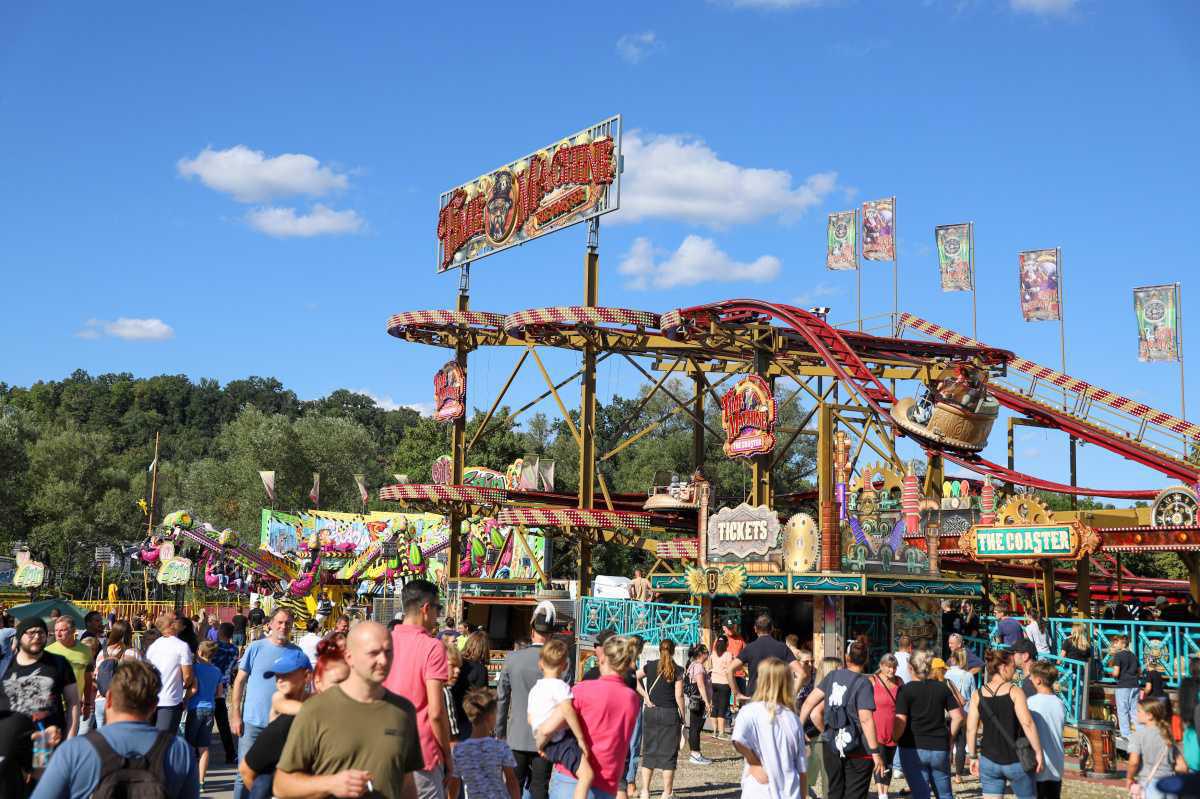 Spektakel, Kultur und Harmonie begeistern hunderttausende Besucher bei Thüringens größtem Volksfest Spektakel, Kultur und Harmonie begeistern hunderttausende Besucher bei Thüringens größtem Volksfest