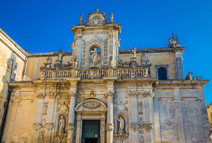 La Nascita ed Evoluzione dello Stile Barocco a Lecce: Un Viaggio nell'Arte e nella Storia del Salento La Nascita ed Evoluzione dello Stile Barocco a Lecce: Un Viaggio nell'Arte e nella Storia del Salento
