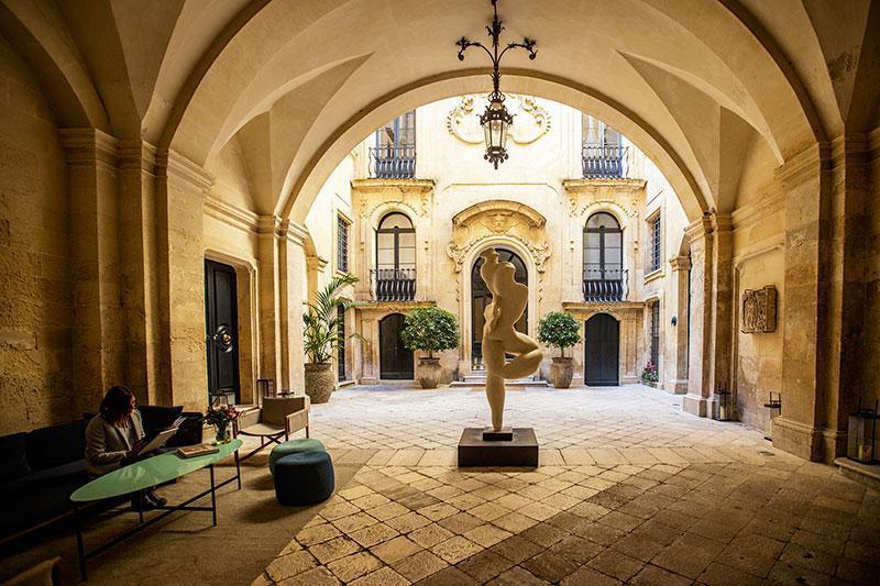 Le Corti e i Cortili di Lecce e Provincia: Cuore Pulsante della Vita Salentina