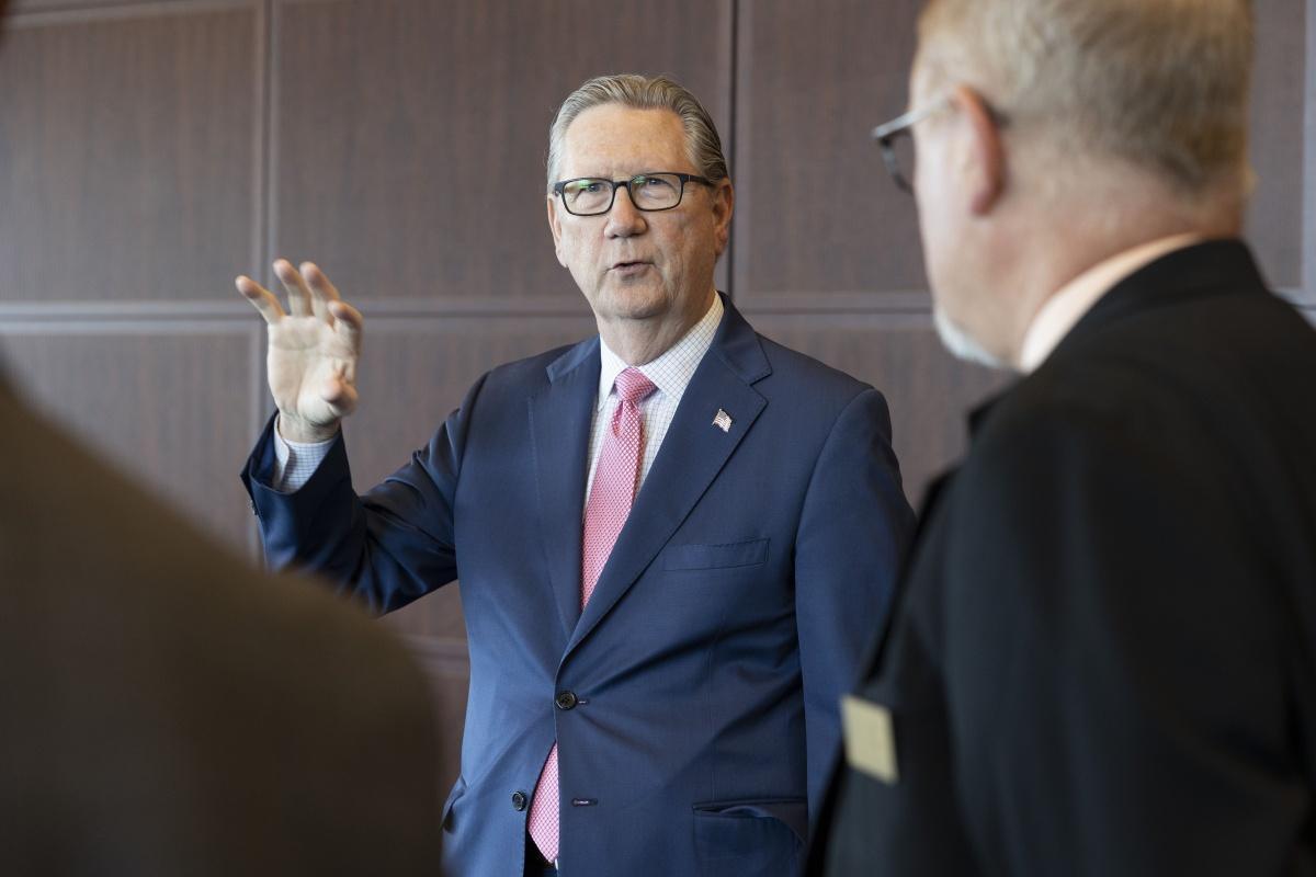 Schmid alza il cartello “Stop”: tagliare ancora i tassi rischia di tenere l’inflazione alta più a lungo Schmid alza il cartello “Stop”: tagliare ancora i tassi rischia di tenere l’inflazione alta più a lungo