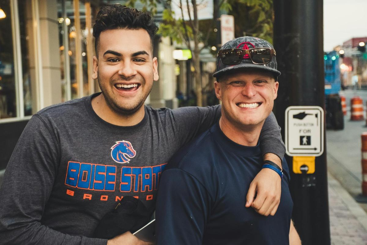 Friend4Friend: Een nieuw netwerk en een nieuwe vriend! Friend4Friend: Een nieuw netwerk en een nieuwe vriend!