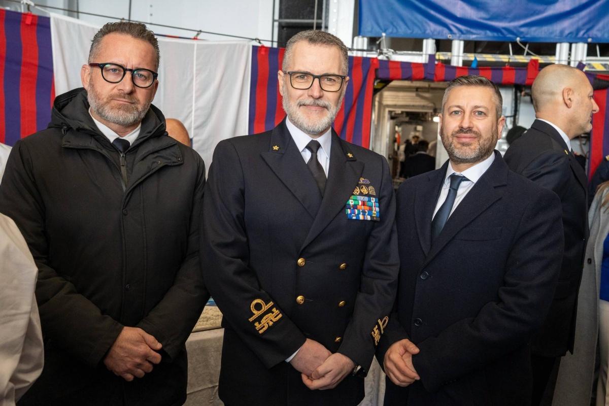 Mediterraneo Sicuro: cambio di comando su Nave Schergat. Il SIM Marina incontra l’Ammiraglio De Carolis: "Servono risorse certe per il personale" Mediterraneo Sicuro: cambio di comando su Nave Schergat. Il SIM Marina incontra l’Ammiraglio De Carolis: "Servono risorse certe per il personale"