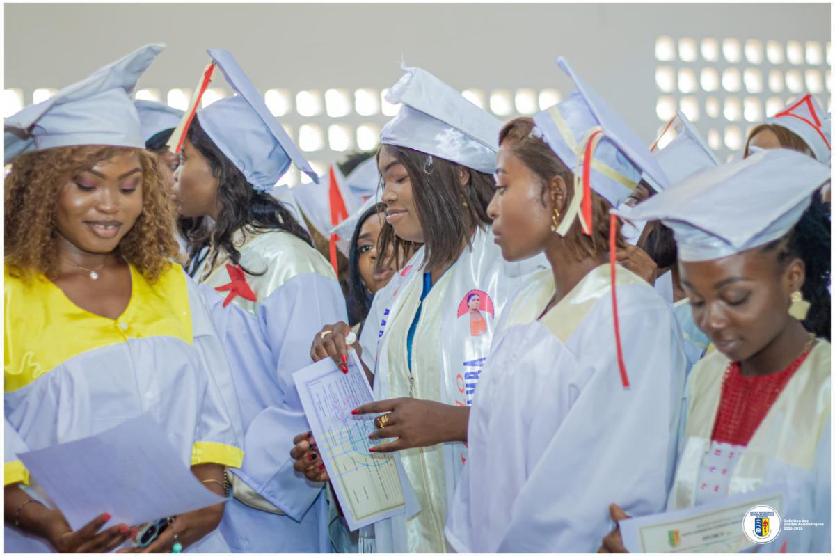 Célébration de la Remise des Diplômes à l'ISTM KIN : 884 Nouveaux Lauréats Prêts pour le Marché de l'Emploi 