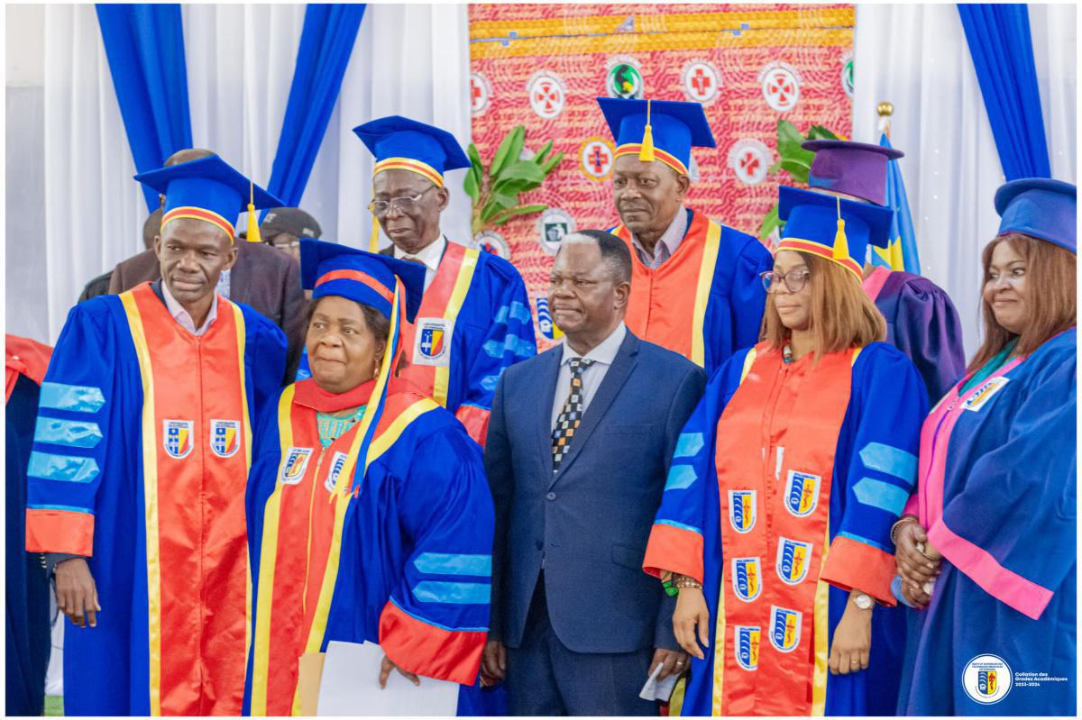 Hommage à Marie Claire OMANYONDO : première femme Docteure en Sciences Infirmières en RDC et première femme professeure de l'ISTM-KIN