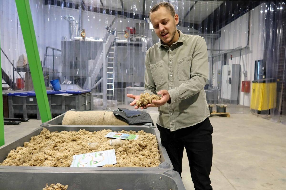 TchaoMégot collecte les mégots de cigarette dans le cadre du plan « Faches-Thumesnil ville propre ». TchaoMégot collecte les mégots de cigarette dans le cadre du plan « Faches-Thumesnil ville propre ».