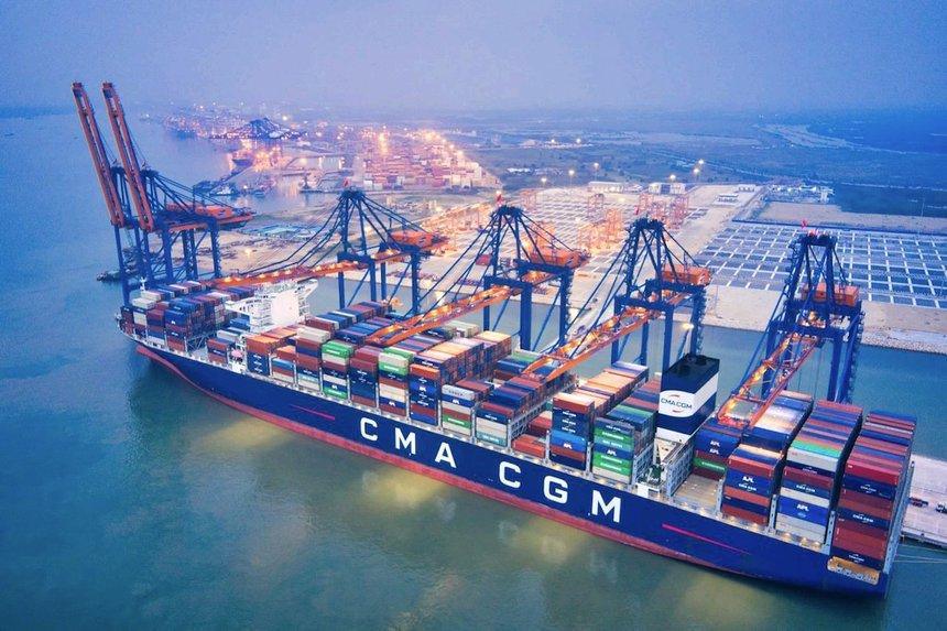 CMA CGM se lance dans le fluvial. CMA CGM se lance dans le fluvial.