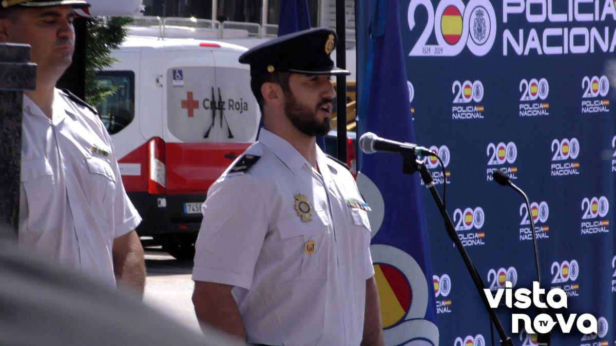 Dénia instala un monumento en el puerto para conmemorar el 200 aniversario de la Policía Nacional Dénia instala un monumento en el puerto para conmemorar el 200 aniversario de la Policía Nacional
