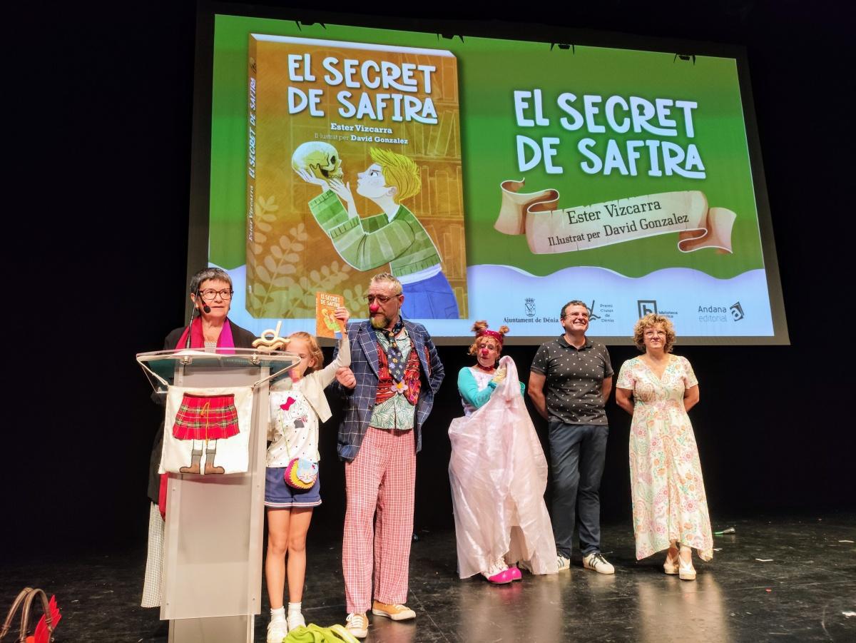 Ester Vizcarra gana el VII Premio de Narrativa Infantil-Juvenil en valenciano Ciutat de Dénia Ester Vizcarra gana el VII Premio de Narrativa Infantil-Juvenil en valenciano Ciutat de Dénia