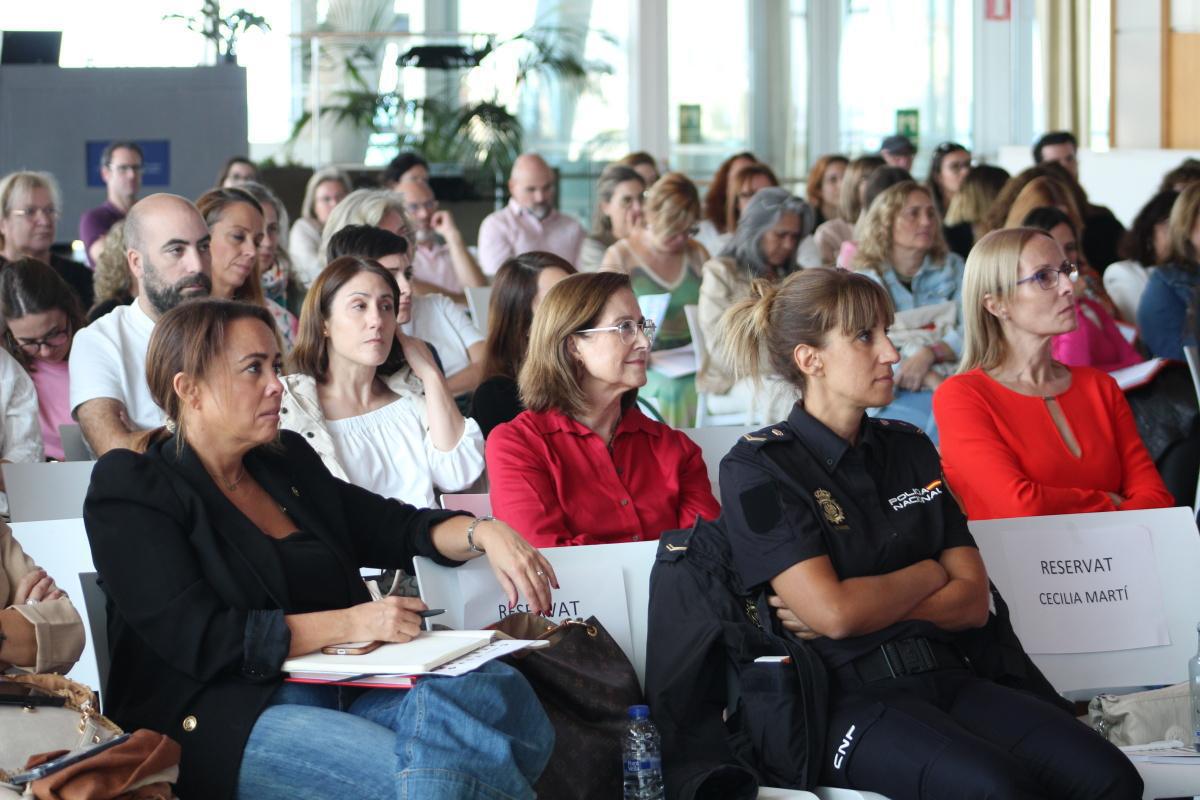 Éxito de participación en la II Jornada de Educación Emocional celebrada en Dénia Éxito de participación en la II Jornada de Educación Emocional celebrada en Dénia