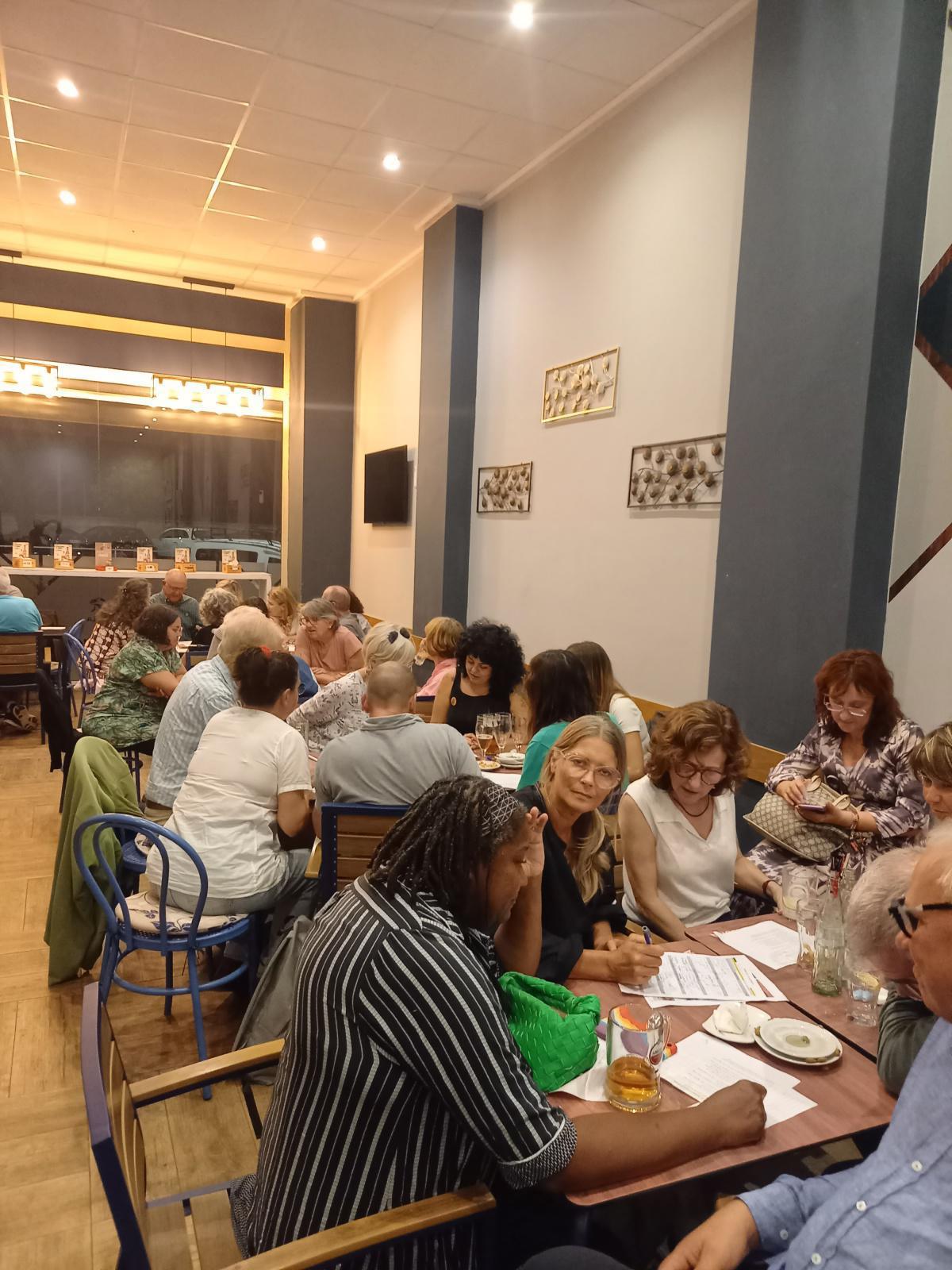 Parte de los beneficios del juego ‘Pub Quiz’ se destinará a una entidad social de Dénia