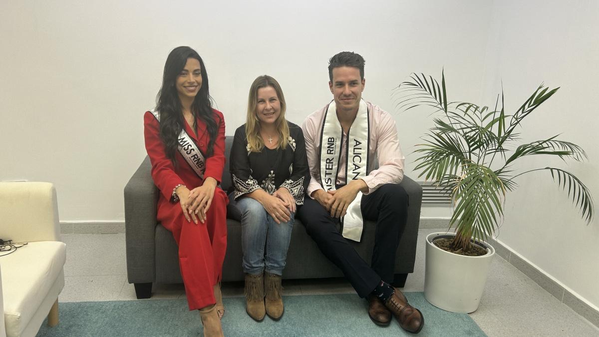 Miss y mister Alicante visitan Vistanova TV Miss y mister Alicante visitan Vistanova TV