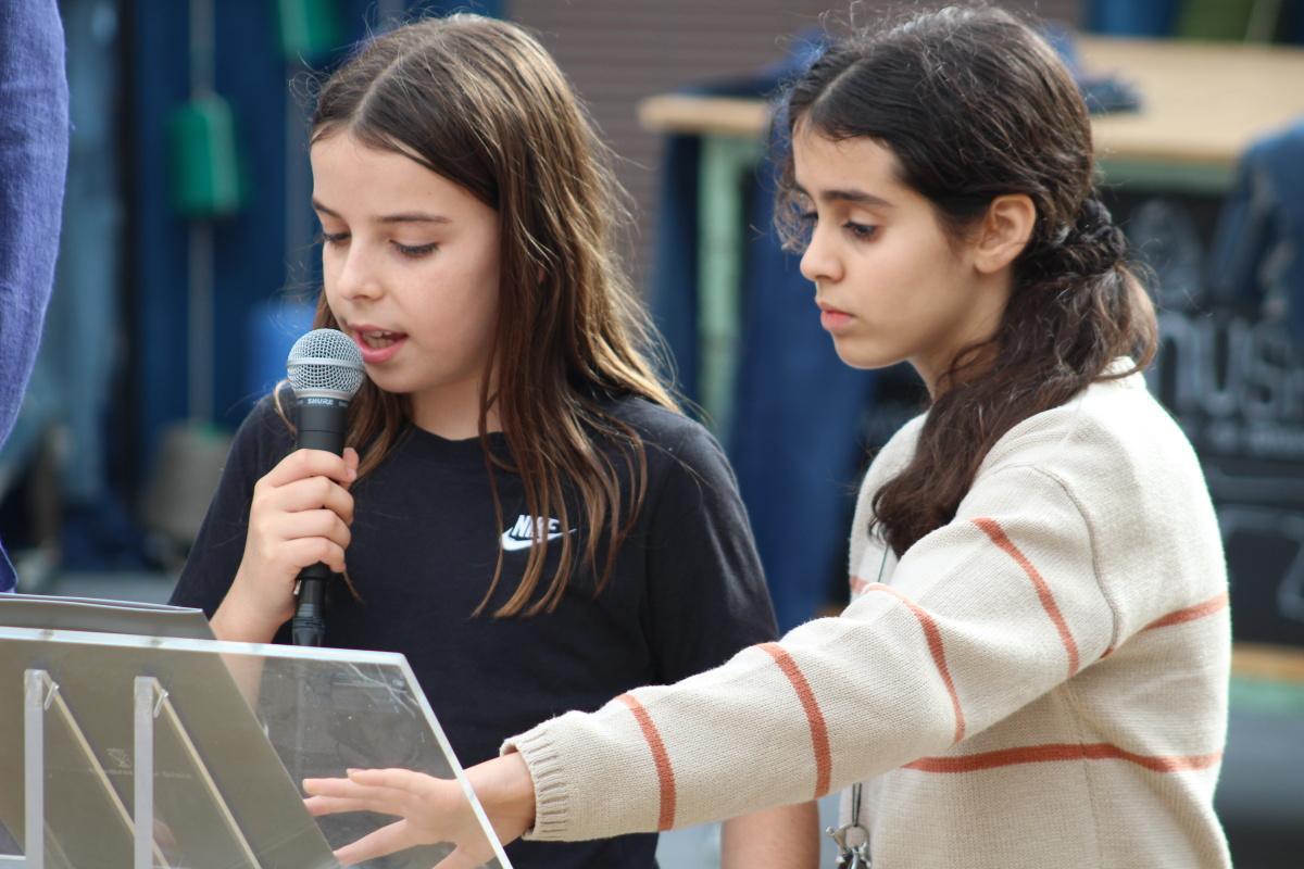 Dénia "Rompe el pacto" en un 25N con los niños como protagonistas Dénia "Rompe el pacto" en un 25N con los niños como protagonistas