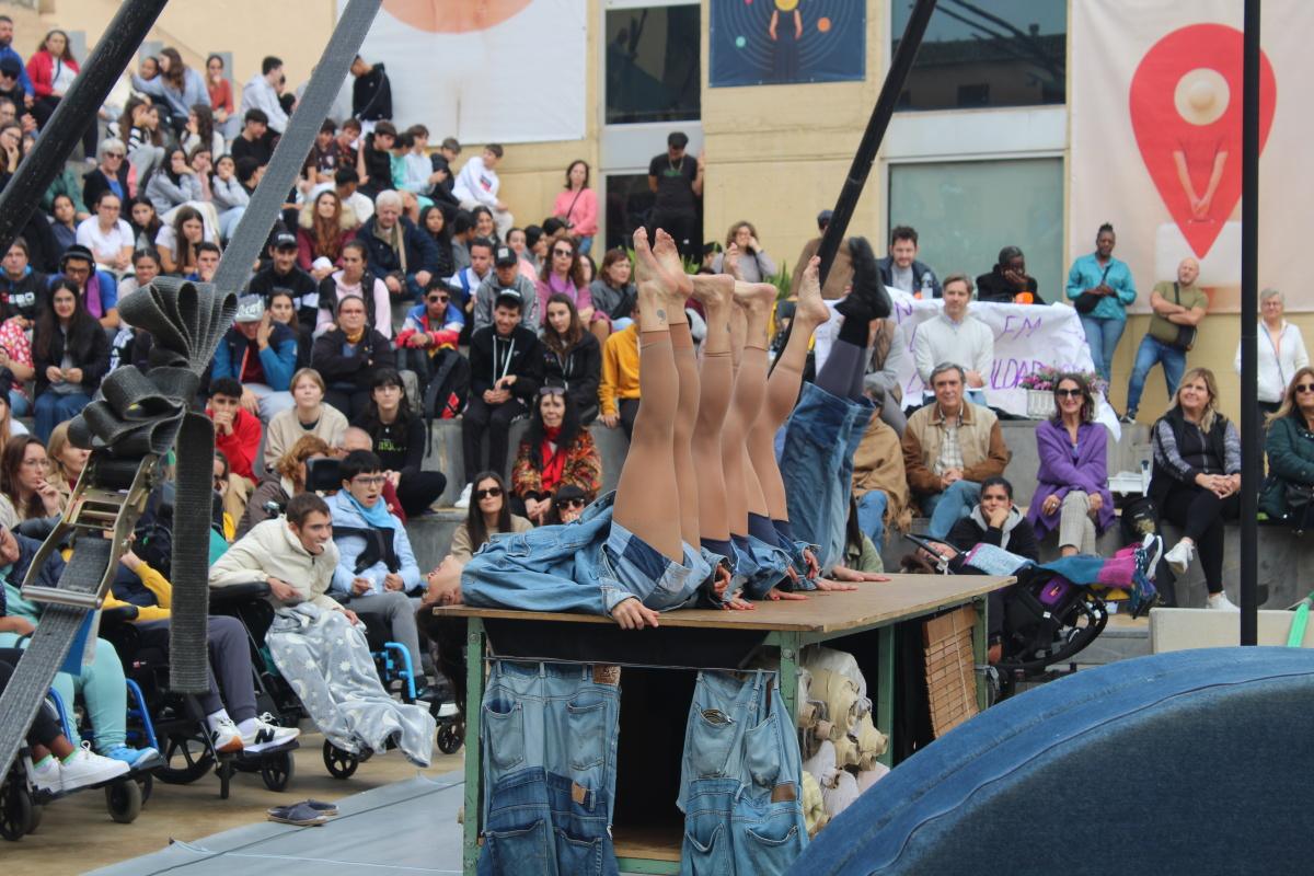 Dénia "Rompe el pacto" en un 25N con los niños como protagonistas Dénia "Rompe el pacto" en un 25N con los niños como protagonistas