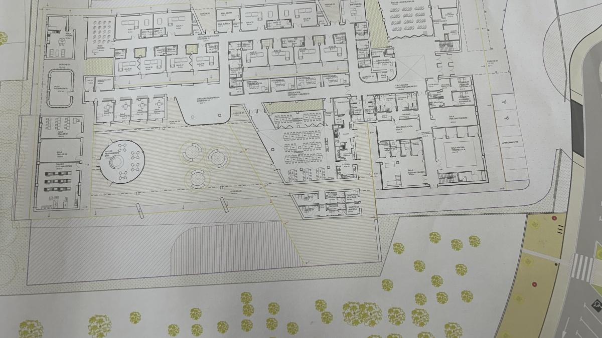 El Colegio Raquel Payà de Dénia ha presentado los planos del futuro centro El Colegio Raquel Payà de Dénia ha presentado los planos del futuro centro