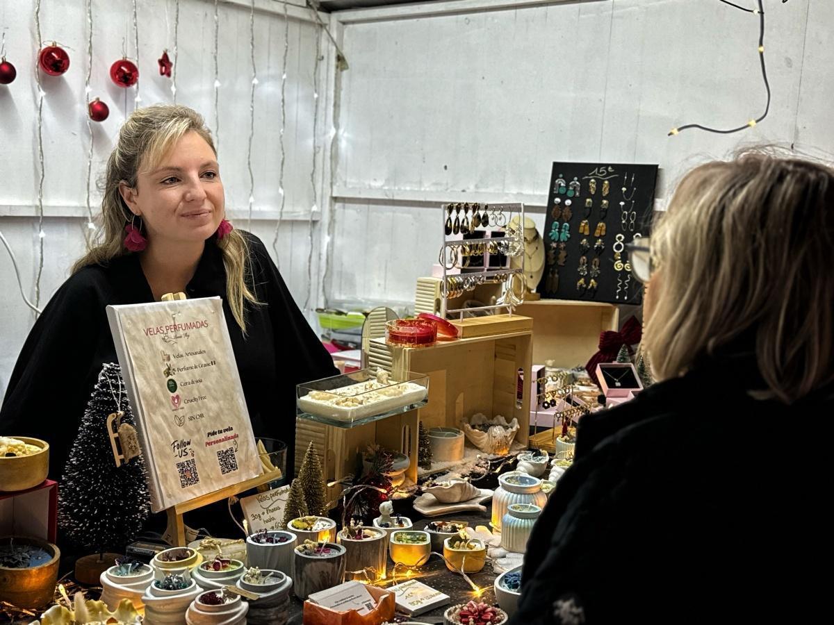 El Mercado de Navidad de Dénia repleto de ambiente en el puente de la Constitución El Mercado de Navidad de Dénia repleto de ambiente en el puente de la Constitución
