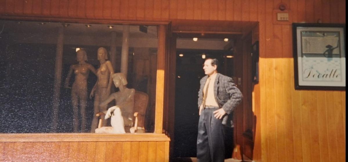 El Mundo del Bebé de Dénia, un emblema de las tiendas de barrio, baja la persiana El Mundo del Bebé de Dénia, un emblema de las tiendas de barrio, baja la persiana