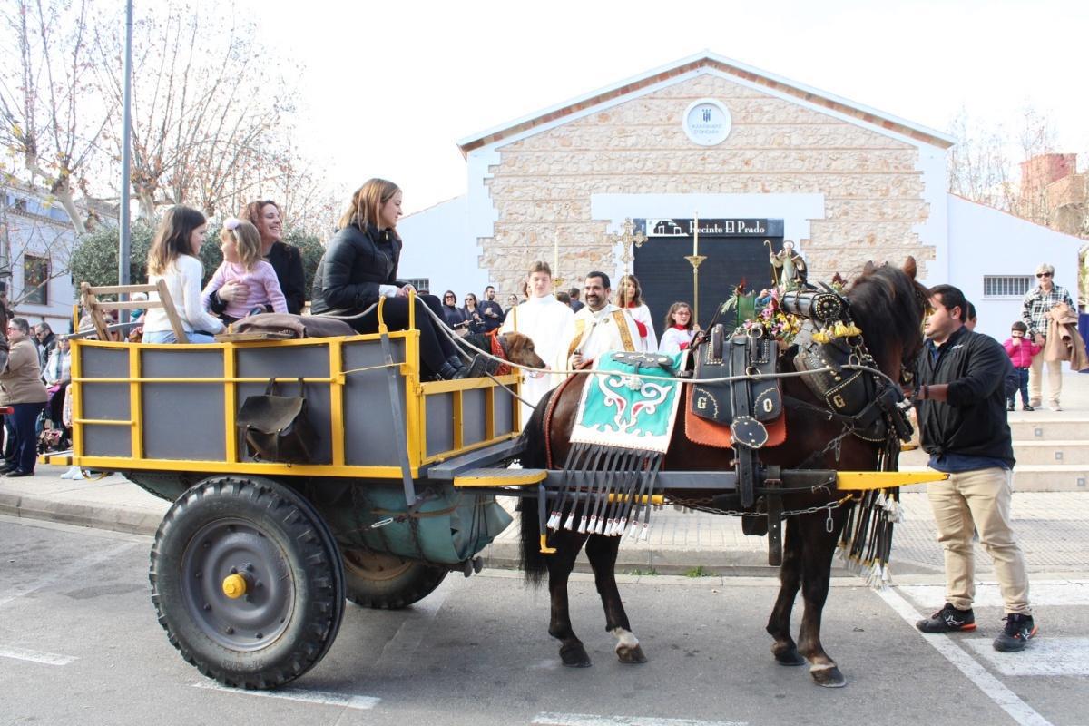 Ondara celebra Sant Antoni con una gran hoguera Ondara celebra Sant Antoni con una gran hoguera