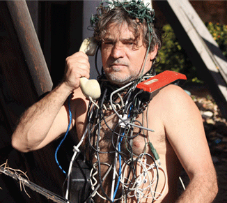 Pau Soler presenta en Dénia su canto desesperado a la vida: El gran baile o al carajo Pau Soler presenta en Dénia su canto desesperado a la vida: El gran baile o al carajo